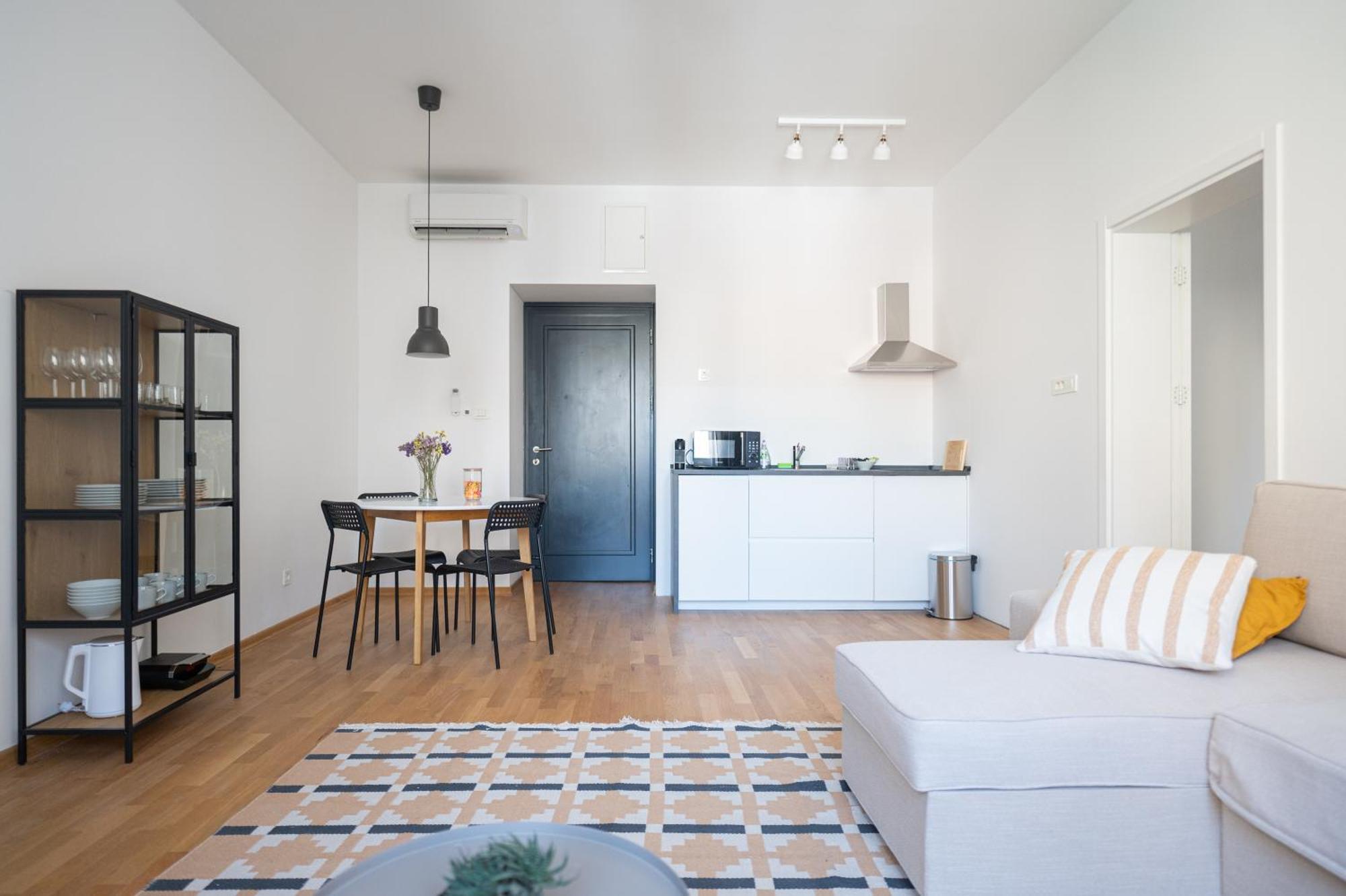 Wally Apartments By Flat White - With Elevator ซาเกร็บ ภายนอก รูปภาพ